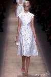 Шикарное белое платье Valentino